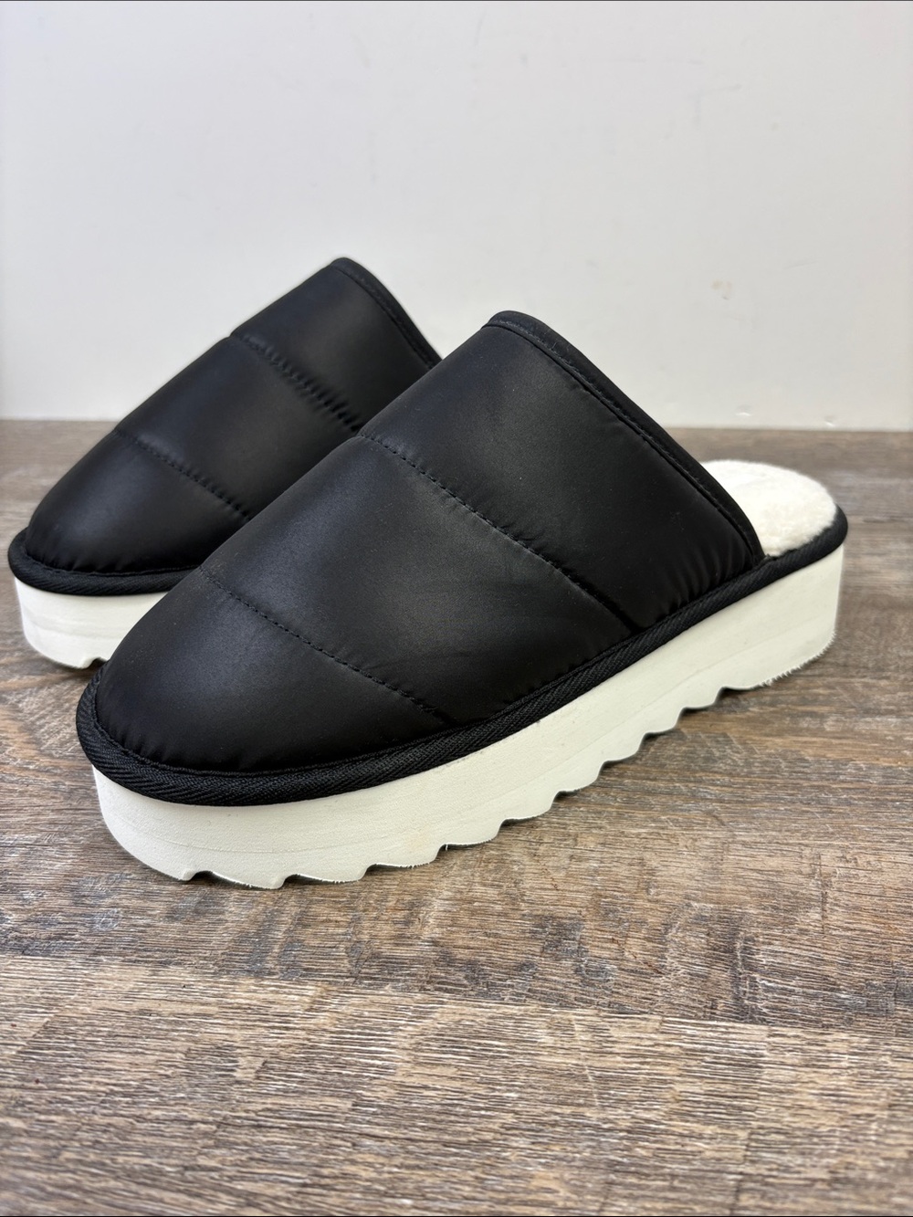 Anthropologie Maeve Puffy Platform Slippers Black Faux Fur Lined Size M